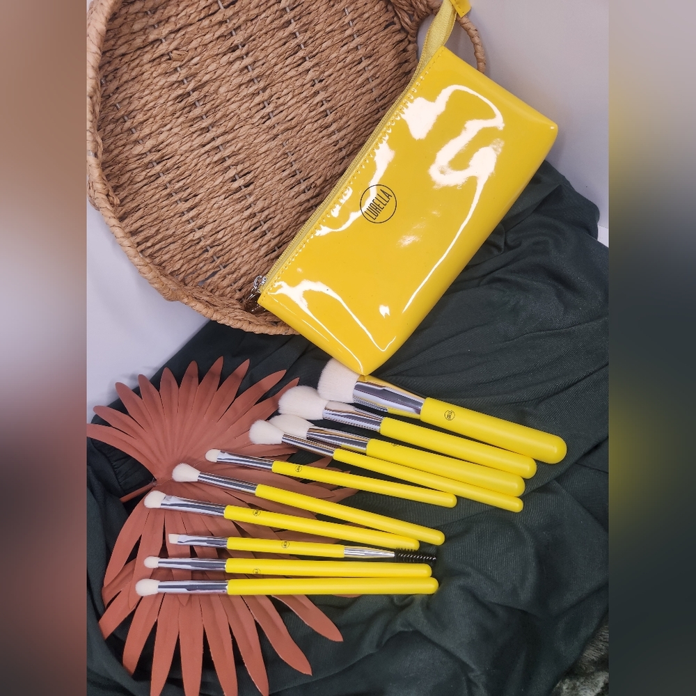 Lurella cosmetics brush set